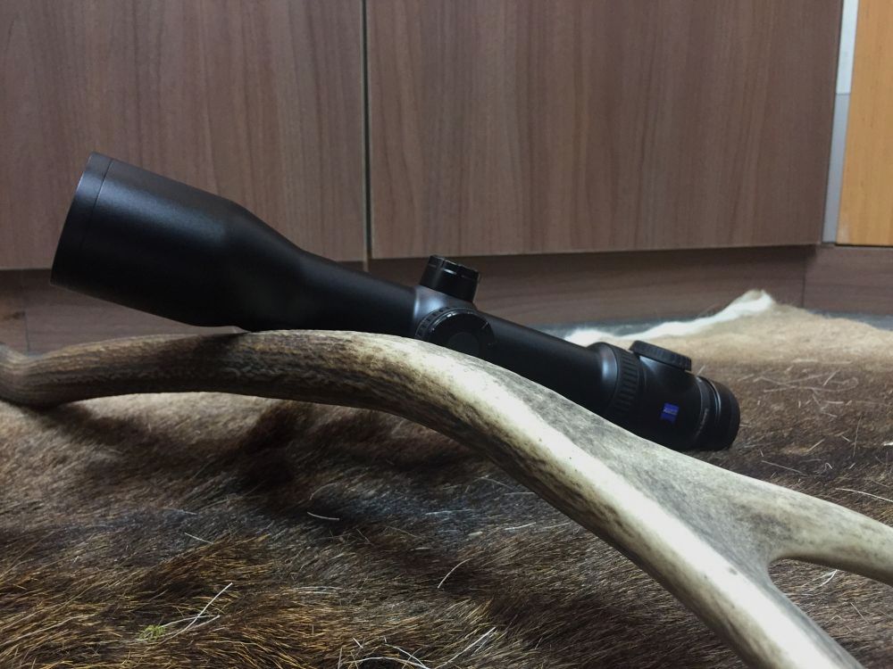 Zeiss Victory V8 1,8-14x50 M, met rail