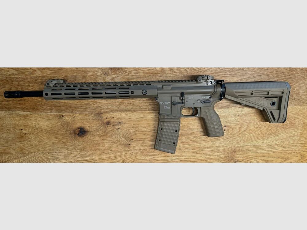 Oberland Arms	 OA-15 M5, Lauf 16,75",BL M-LOK Handguard 13" slim, OA M4-Schaft