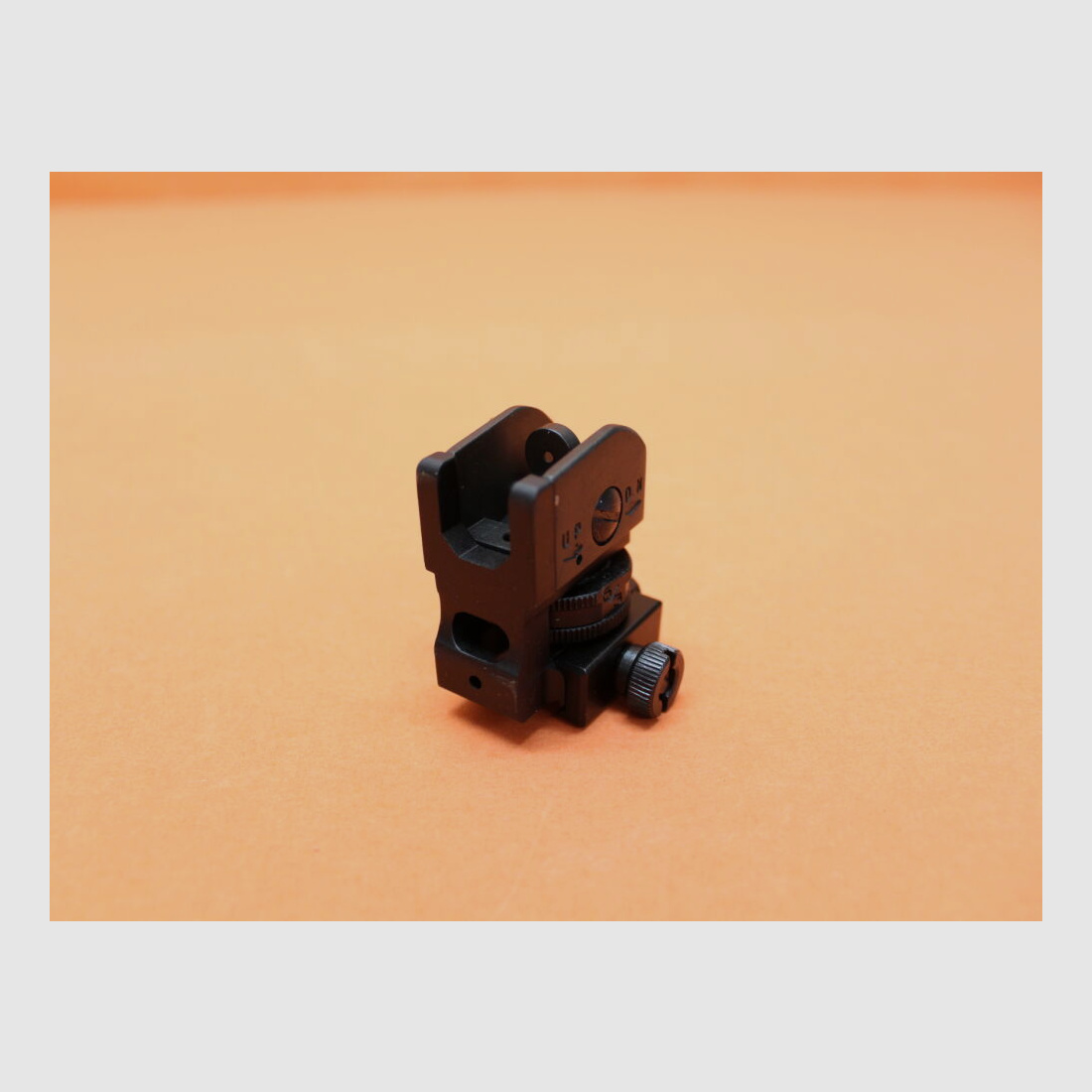 UTG - Leapers UTG Detachable Rear Sight Compact (MNT-950CS) Light Weight AR-15 A2 Dioptervisier f. Picatinnyprofil