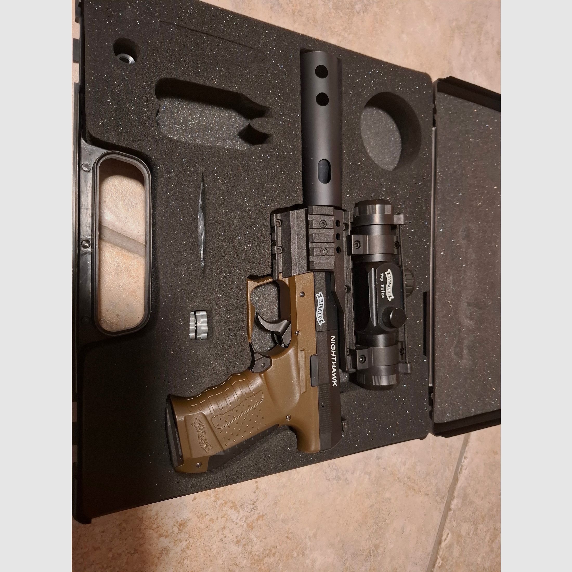 Pistolet pneumatyczny CO2 Walther Nighthawk