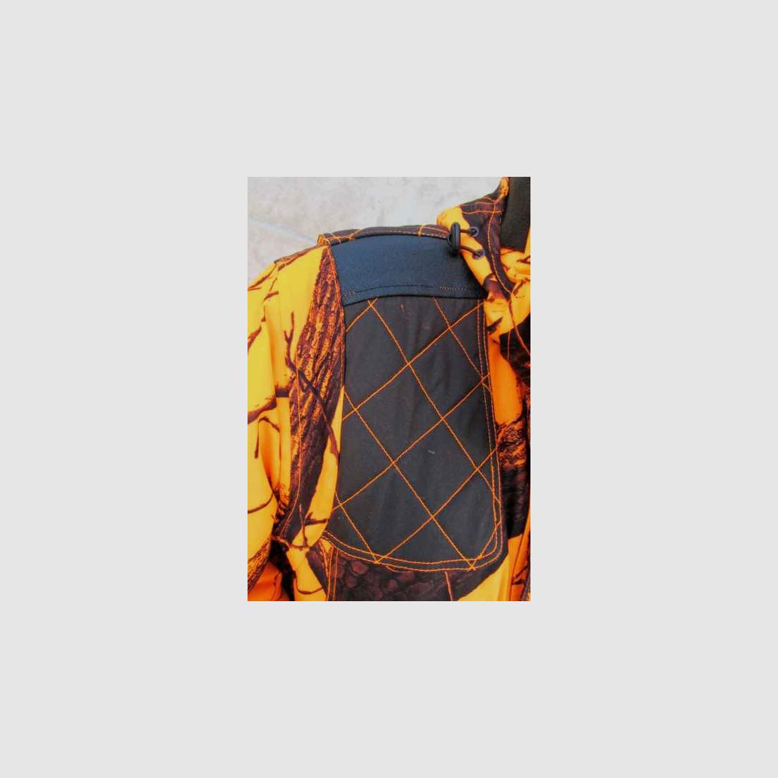 Chaqueta Loverchasse de camuflaje con colores fluorescentes, imagen 2 de 7