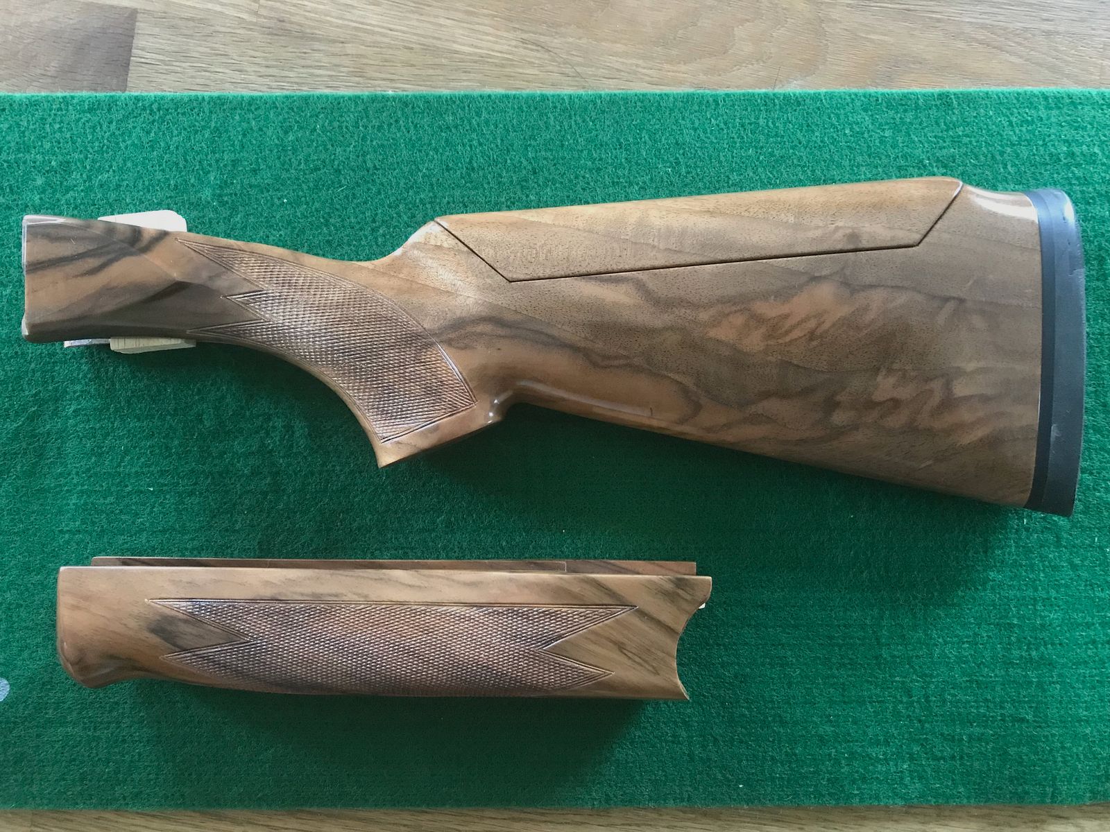 Krieghoff K80 Sporting Schaftset für Vorder- und Hinterschaft mit verstellbarer Schaftbacke 