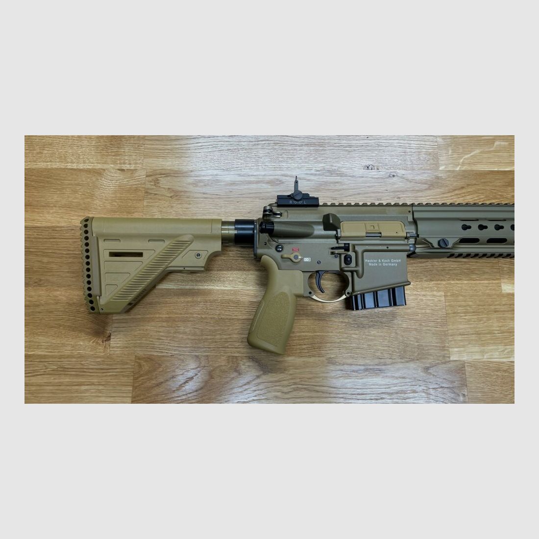 Heckler & Koch MR223 A3 Slim-Line 16,5" cañón - rifle semiautomático .223Rem color arena RAL8000 - sistema HK416 - ¡aprobado para uso deportivo!