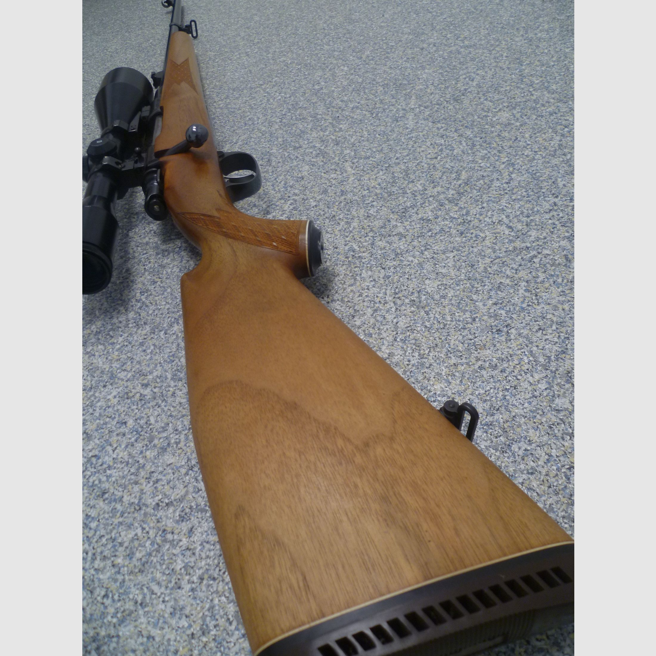 Rifle repetidora Zastava L83 .30-06 Spring.