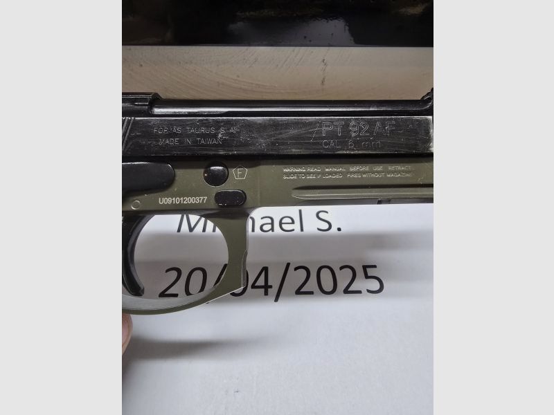 WE M9 CO2 + 4 Magazine
