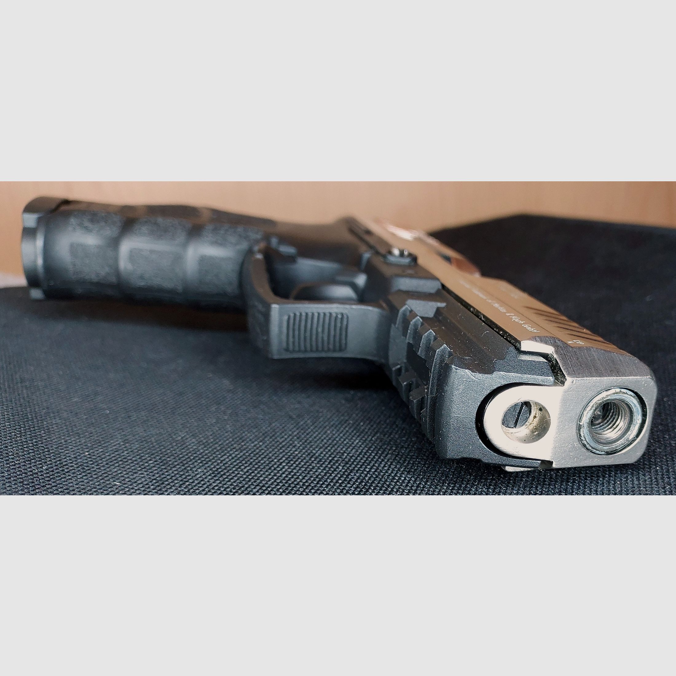 Heckler & Koch P30 Schreckschuss-Pistole 9 mm P.A.K. Stahl-Finish (PTB 912)