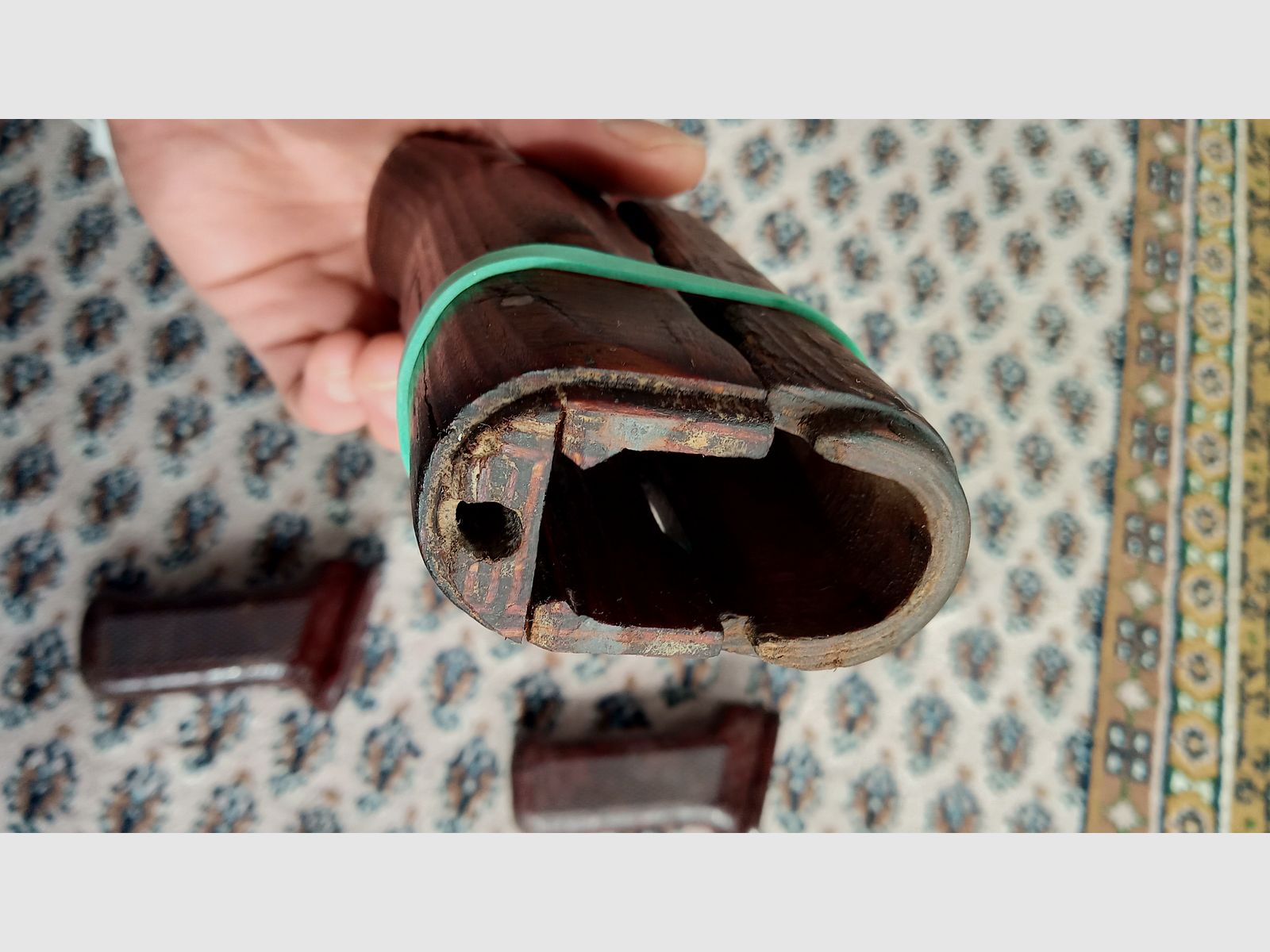 2 Sets Original Anbauteile inkl. Holz Laminat Handschutz und Bakelit Griff / AKM und AK74 