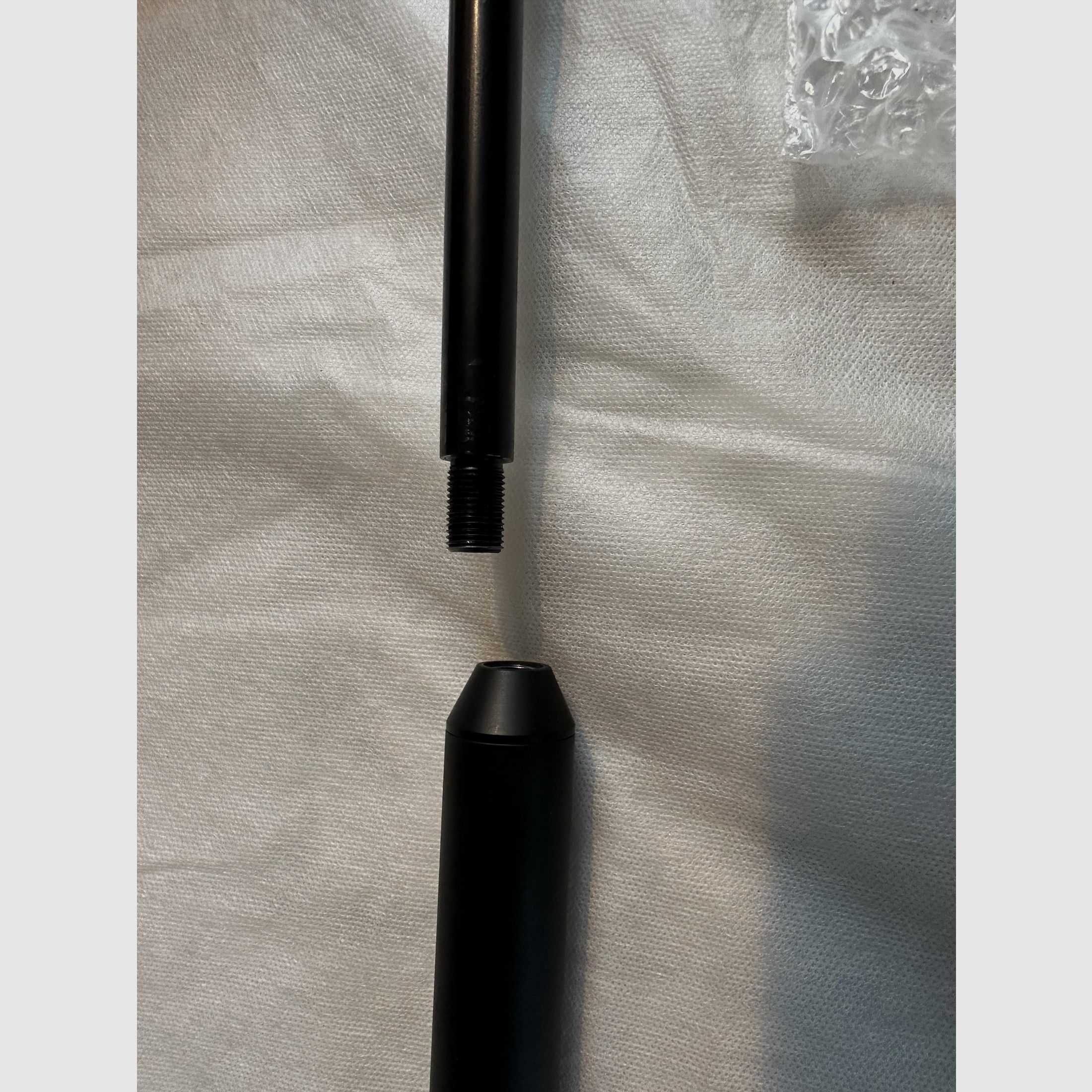 Weihrauch HW 100 T, with silencer, 3 new cartridges, requires a firearms ownership license, as good as new