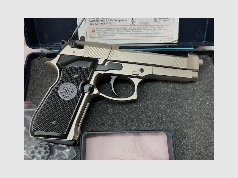 Pistola Co2 Umarex Modello Beretta 92 FS, calibro 4,5 mm