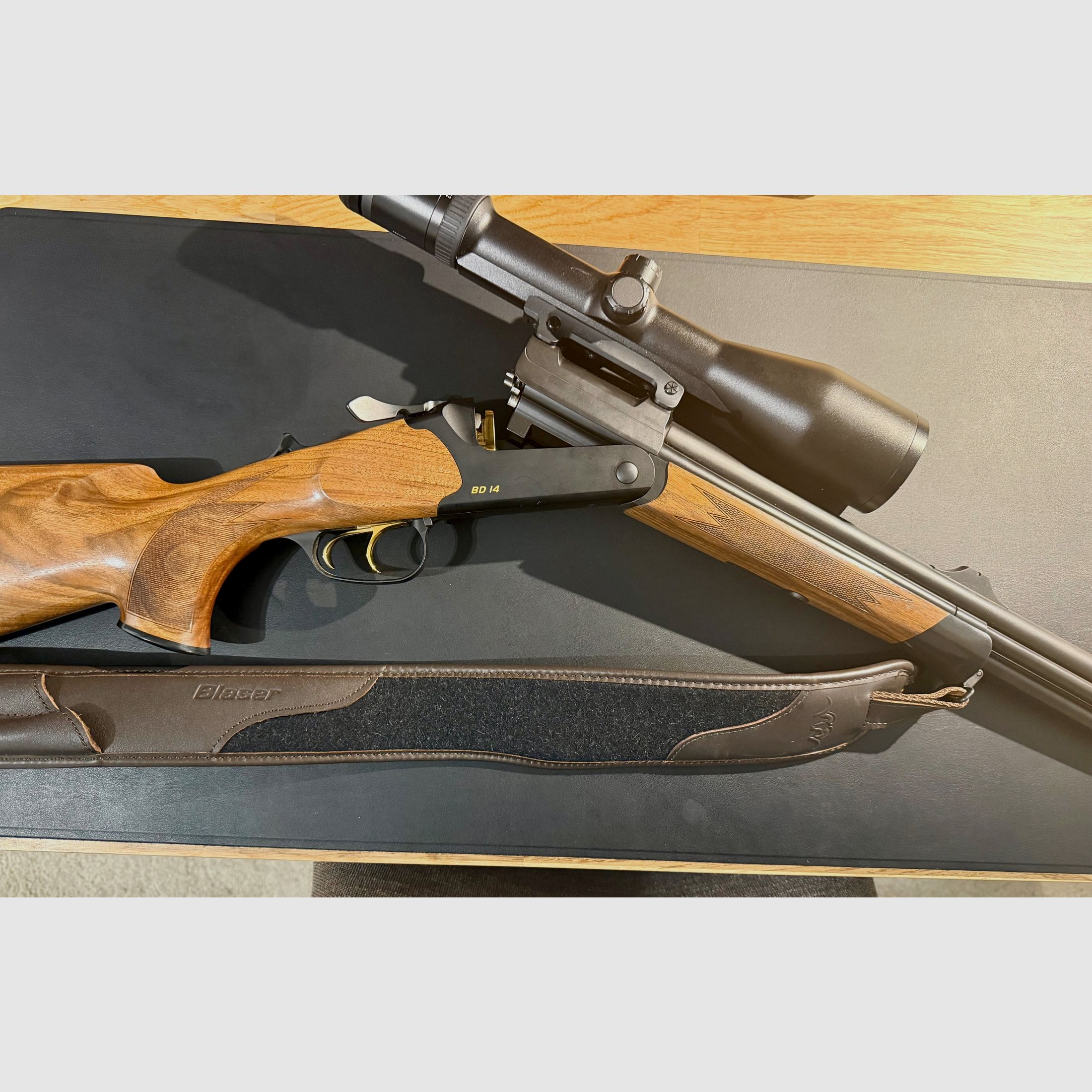 Blaser BD14 Black Gold incl. scope 8x57 JRS & 222 rem., image 2 of 7