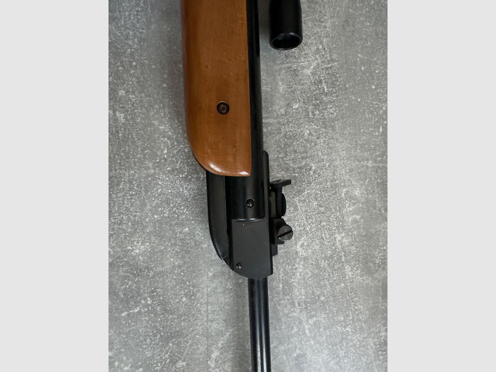 Diana wiatrówka model 35 kal. 4,5 mm bez oznaczenia F, ponieważ wyprodukowana przed 1970 rokiem!! Super stan!
