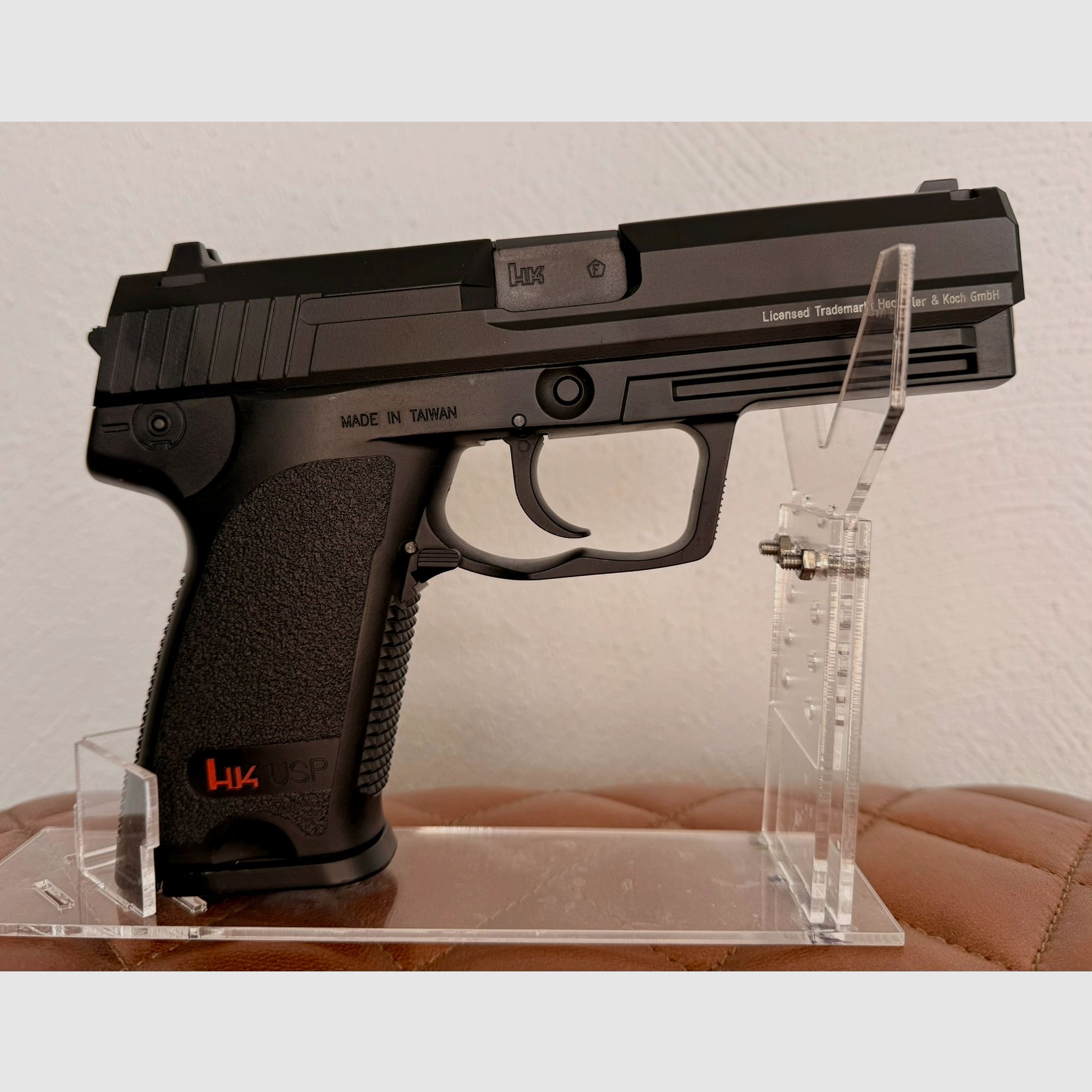 Heckler & Koch USP 4,5 mm BB Co2-Pistolet z Blowbackiem