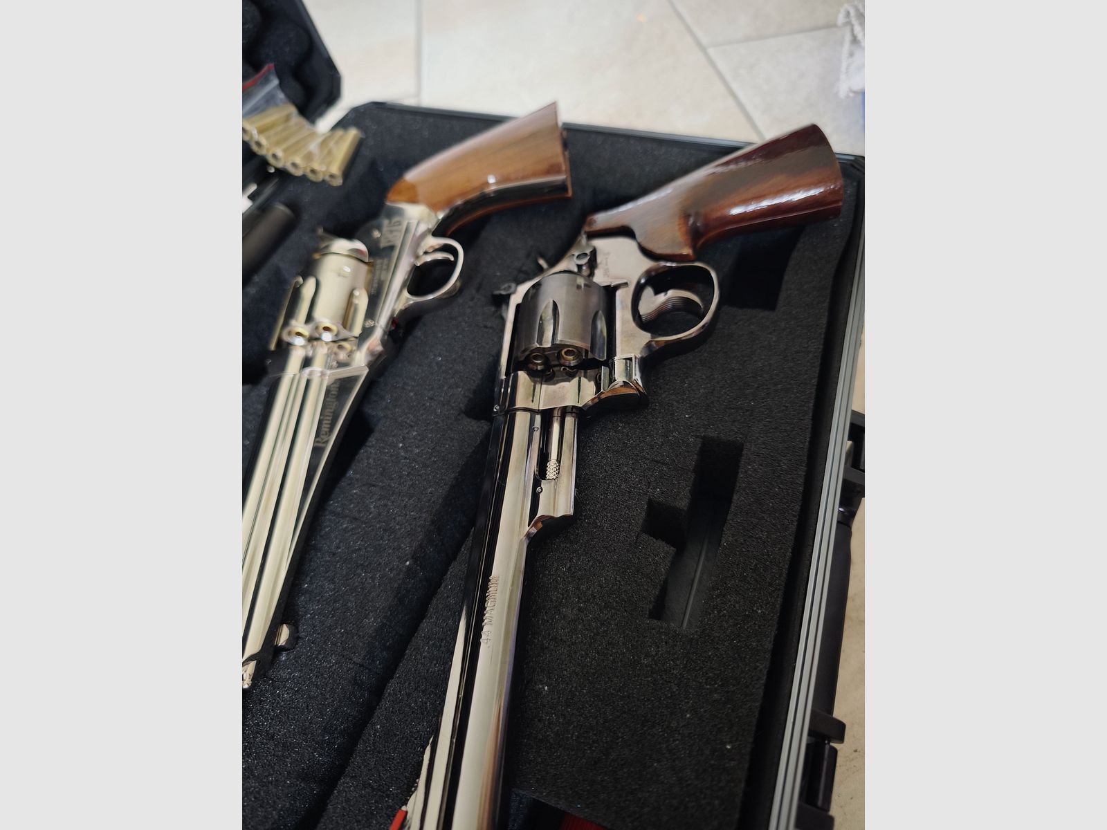 Revolver Set: Remington 1875, Schofield 1877 und M29/Metall+ Echtholz/ Neuwert über 800€
