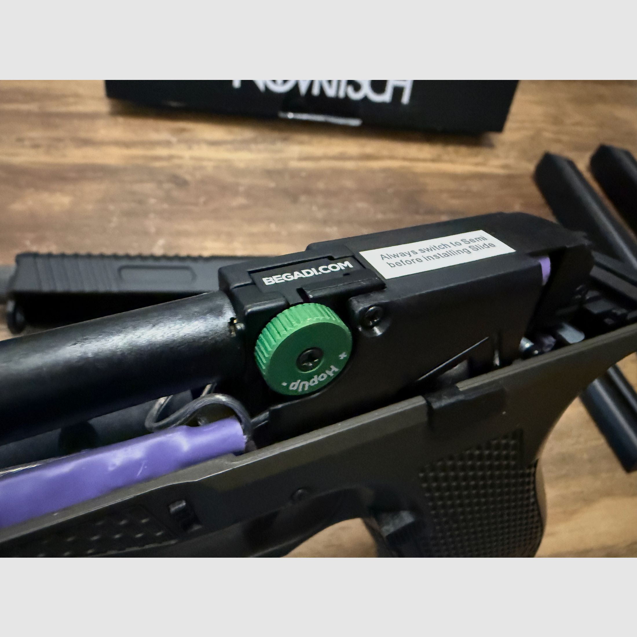 Novritsch SSE18 AEP Pistolet avec Begadi Hop up et accessoires