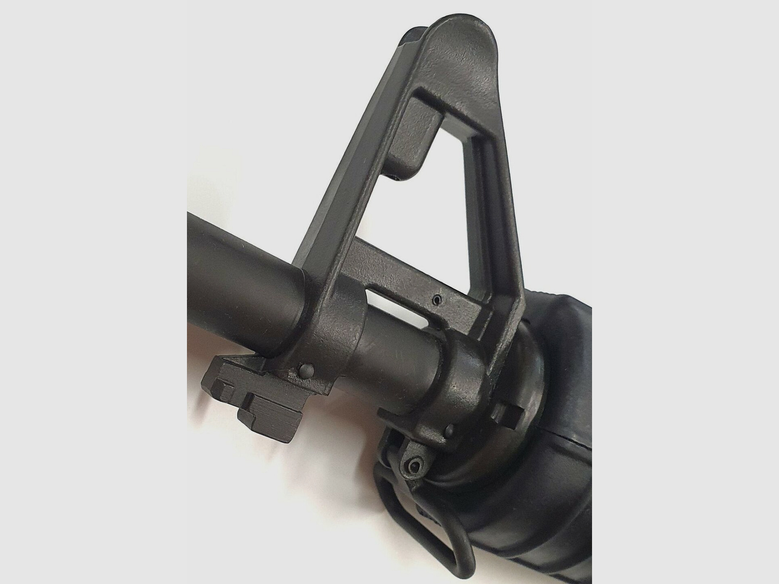 Rifle semiautomática NORINCO Norinco CQ-A AR15 M4 14,7" en calibre 223rem. Asa de transporte, mira Delta