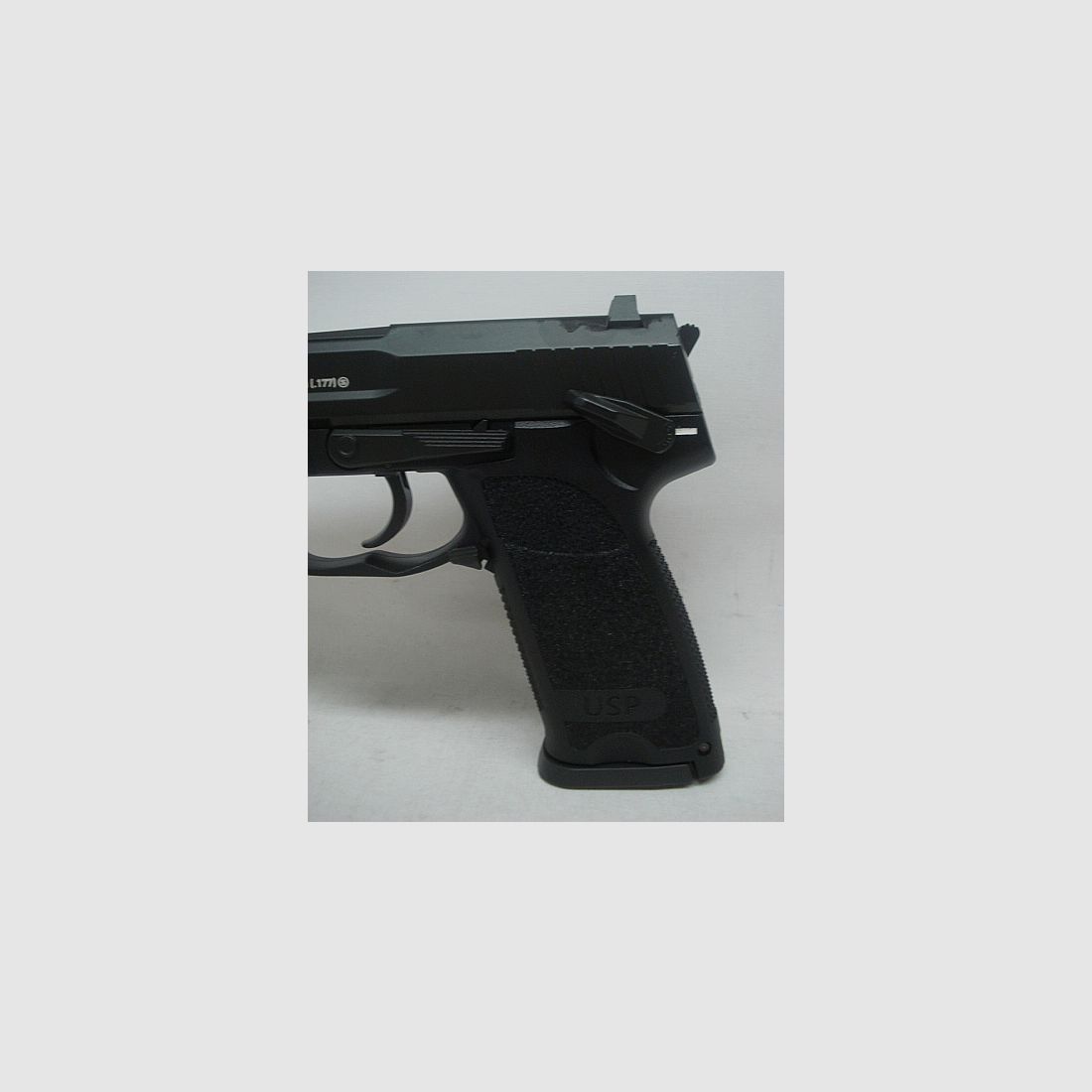 USP cal. 4.50 mm steel BB - 18 shots, 2.0 J, blowback