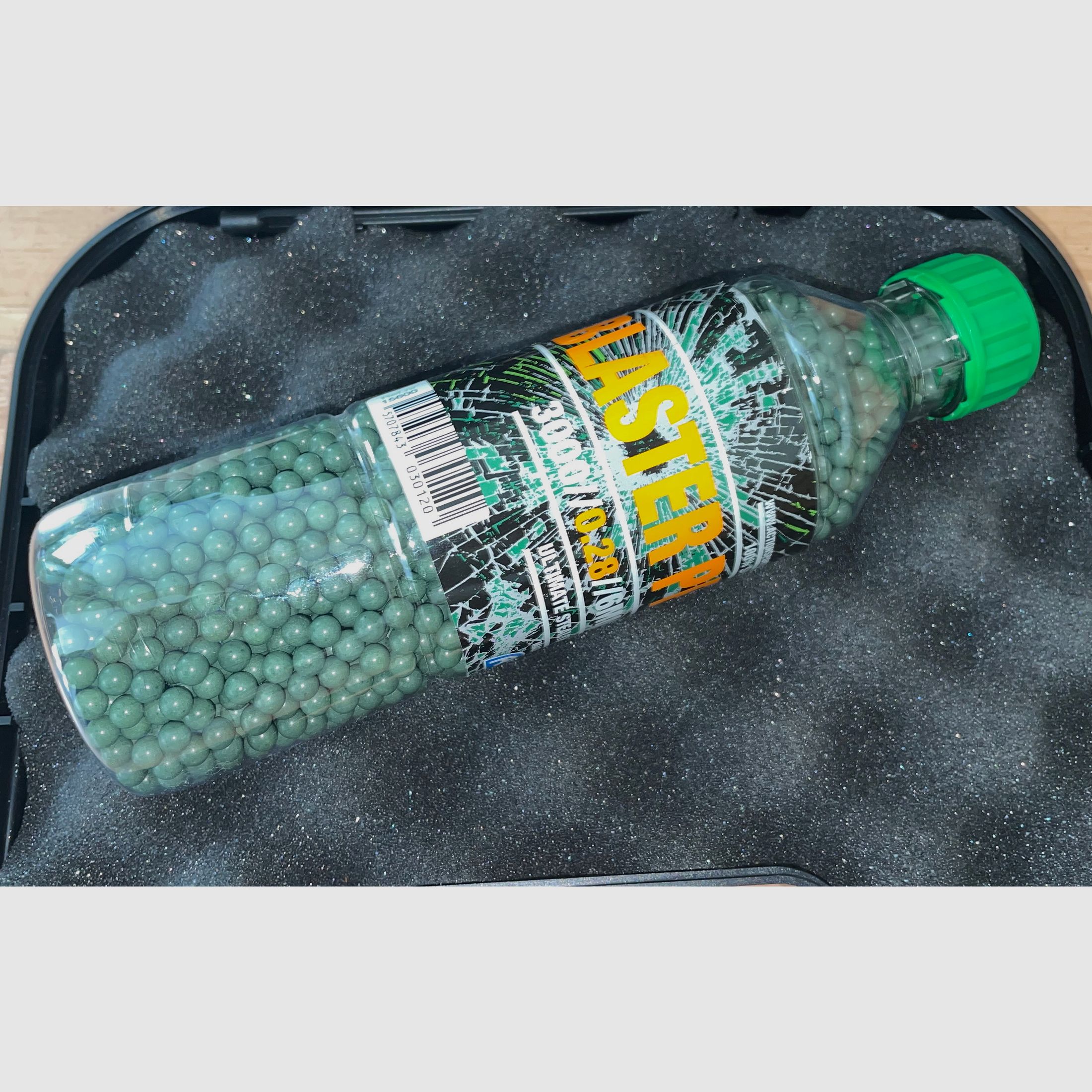 Glock 19 CO2 pistol by Umarex