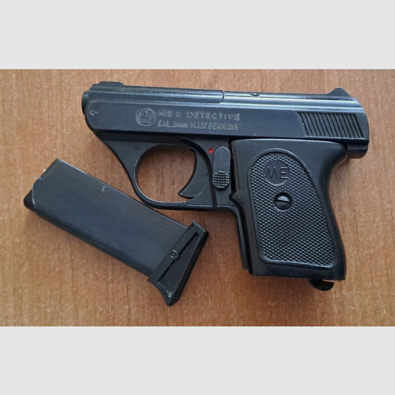 Rare ME 8 Detective 8mm bang in PTB 100/2 in packaging!