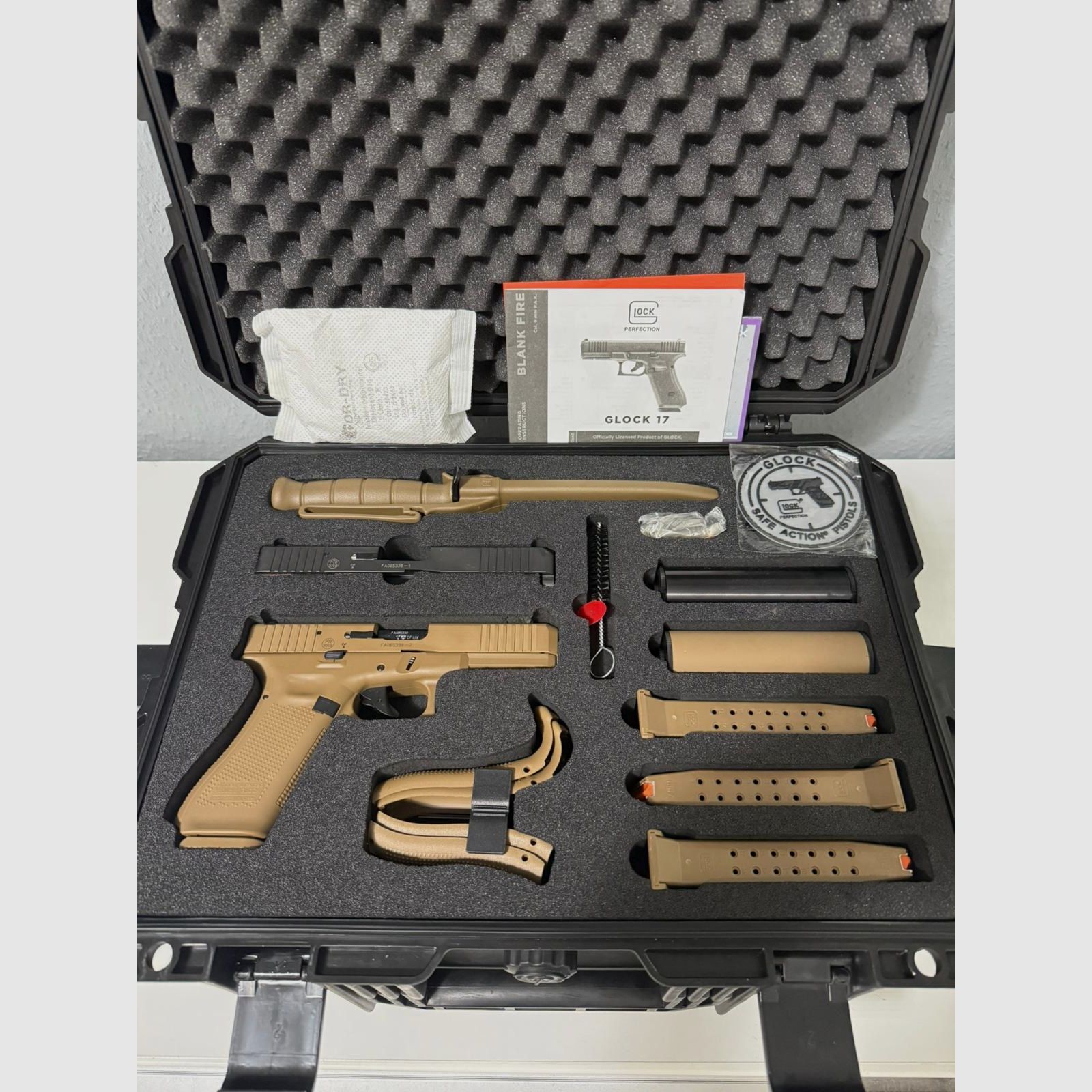 Reserviert GLOCK 17 Gen5 SV Double Set 9mm PAK Verzamelaarseditie