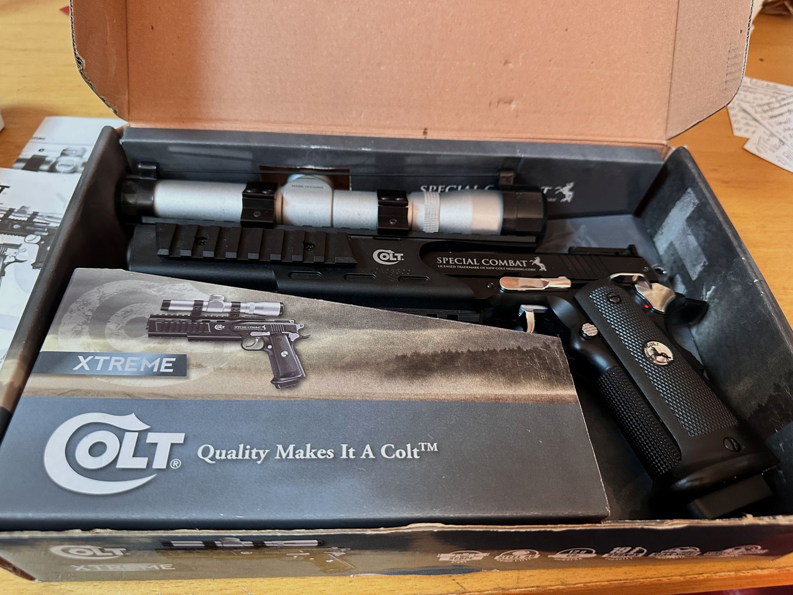 Colt Special Combat Xtreme (réplica de CO2 con marcas originales “Colt”)