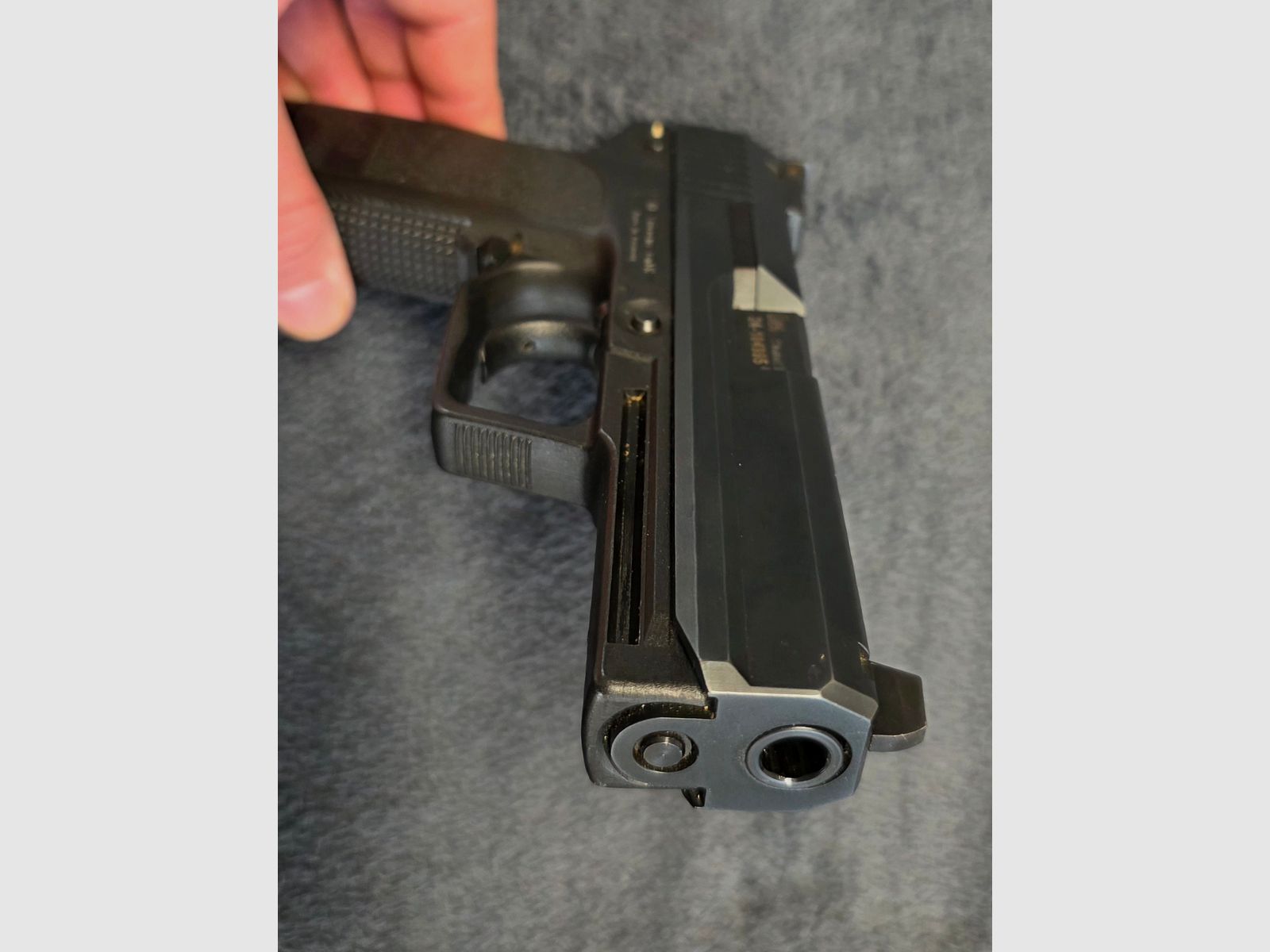 Heckler & Koch USP , 9mm