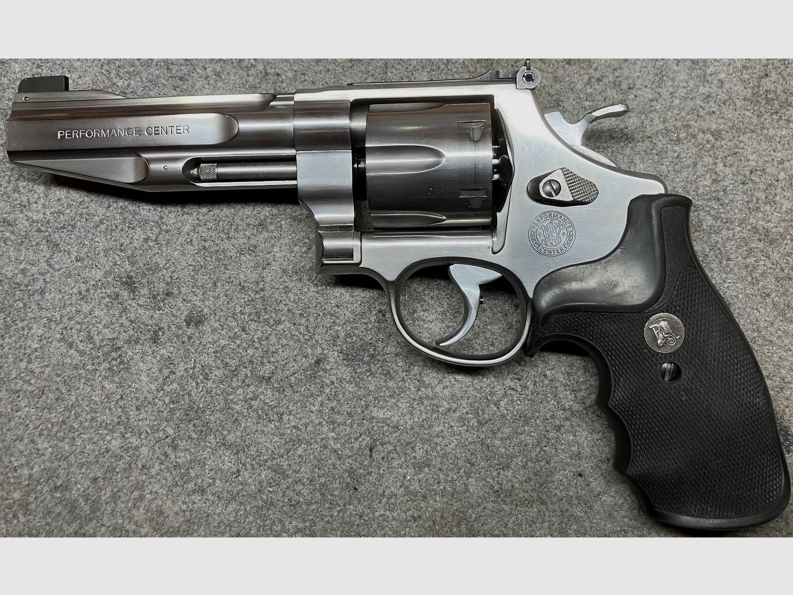 S&W 627 5" Performance Center .357Mag acciaio inossidabile 6 colpi