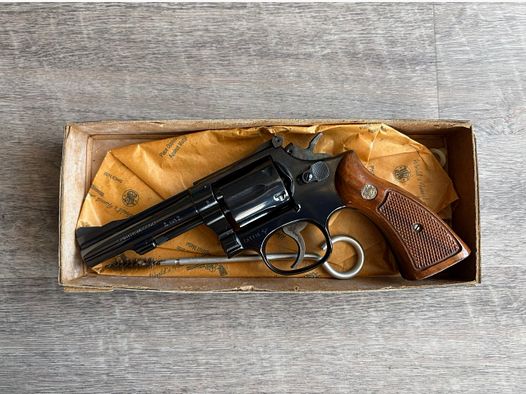SMITH & WESSON 15/4