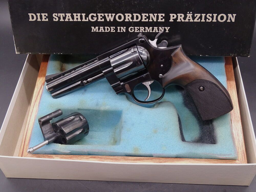 Korth Ratzeburg Sondermodel Nr 5 von 6 Stück Sammlerwaffe Kaliber .357Mag Mandalls Shooting Supplies Scottsdale + WT 9mm Luger
