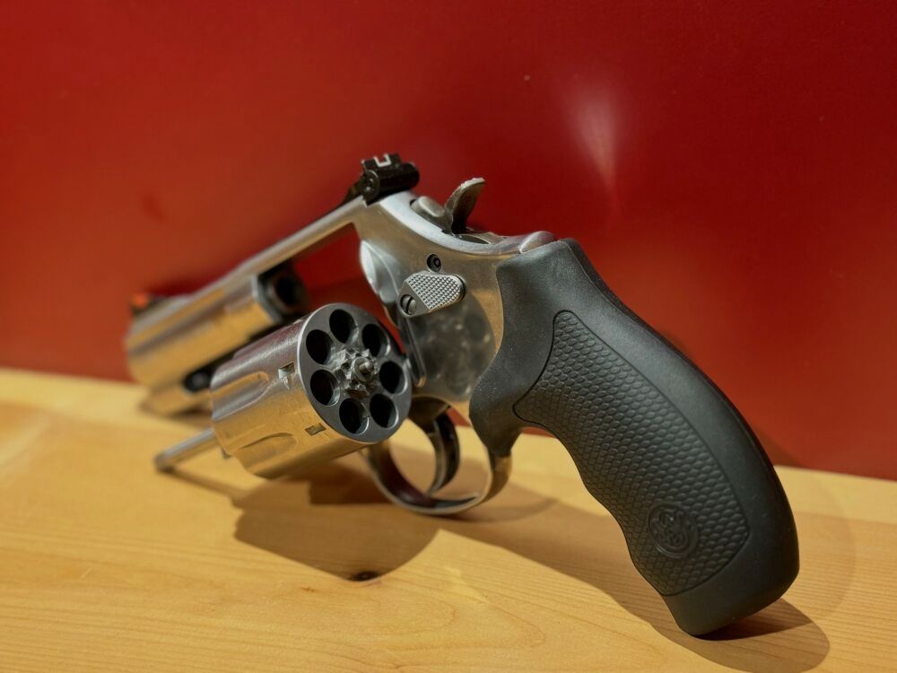 Smith & Wesson Model 686 Plus 3 inch 7 shots