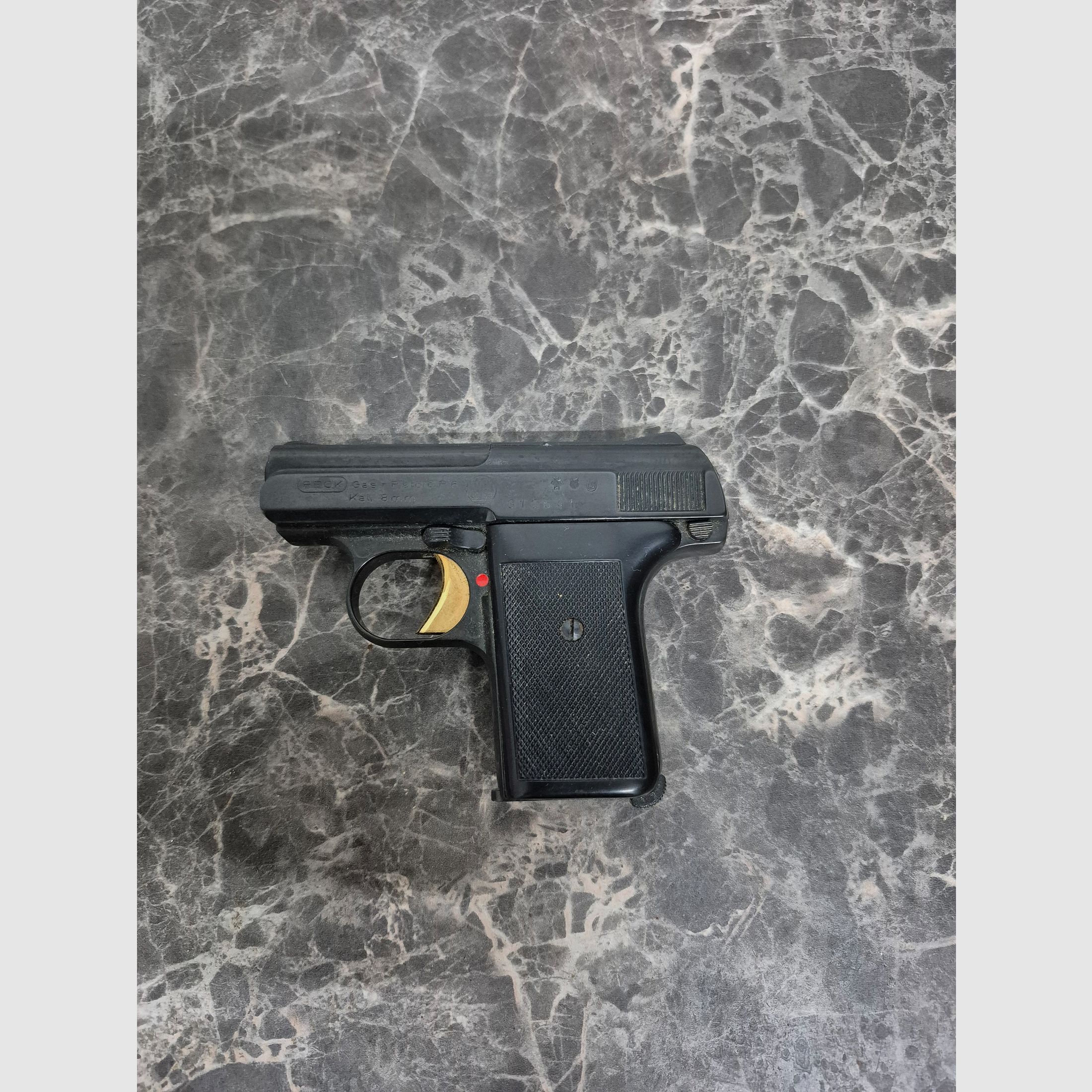 Reck 6, pistola de señal/alarma/gas de 8 mm