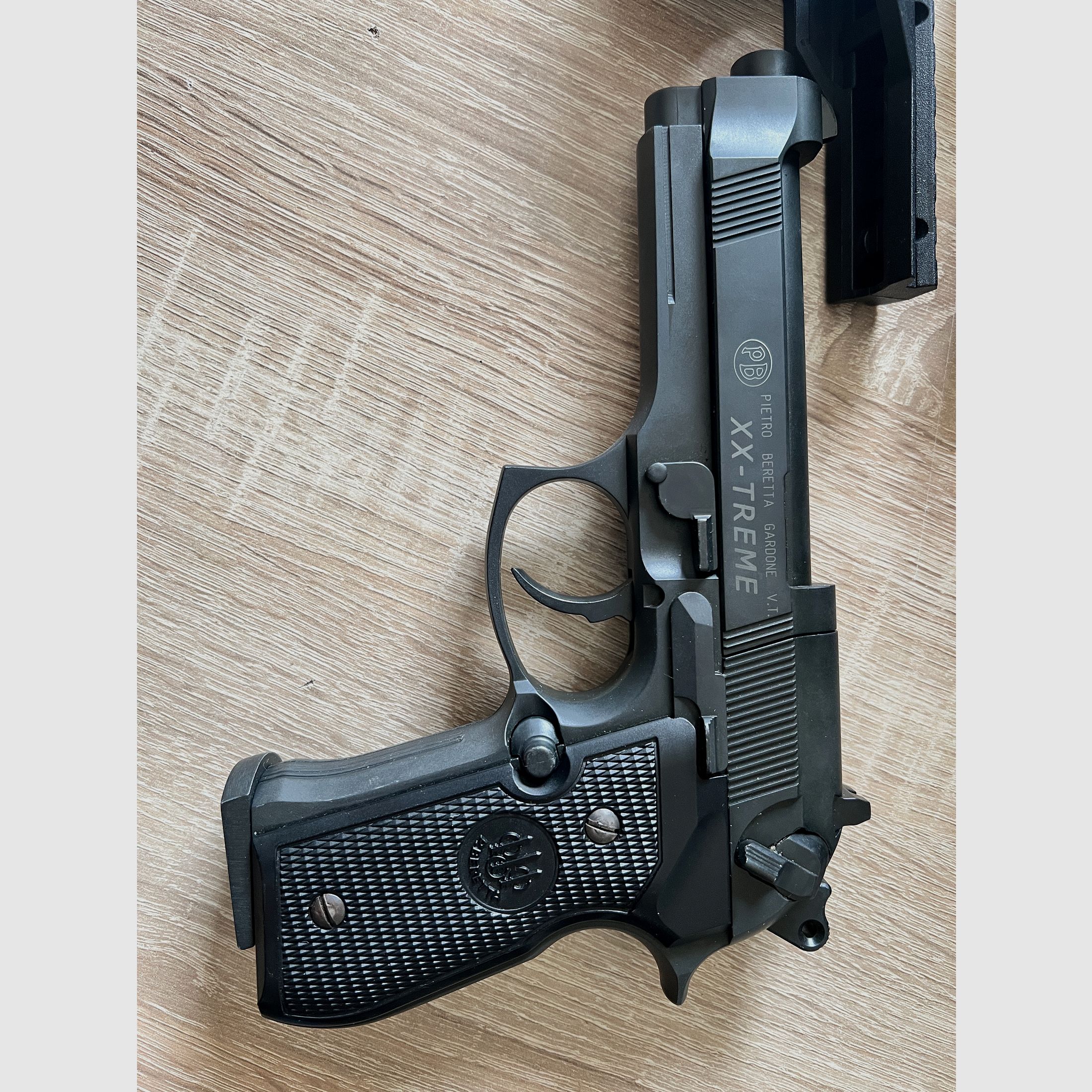 Beretta FS92 x-Treme CO2 Pistole 4,5mm Diabolo