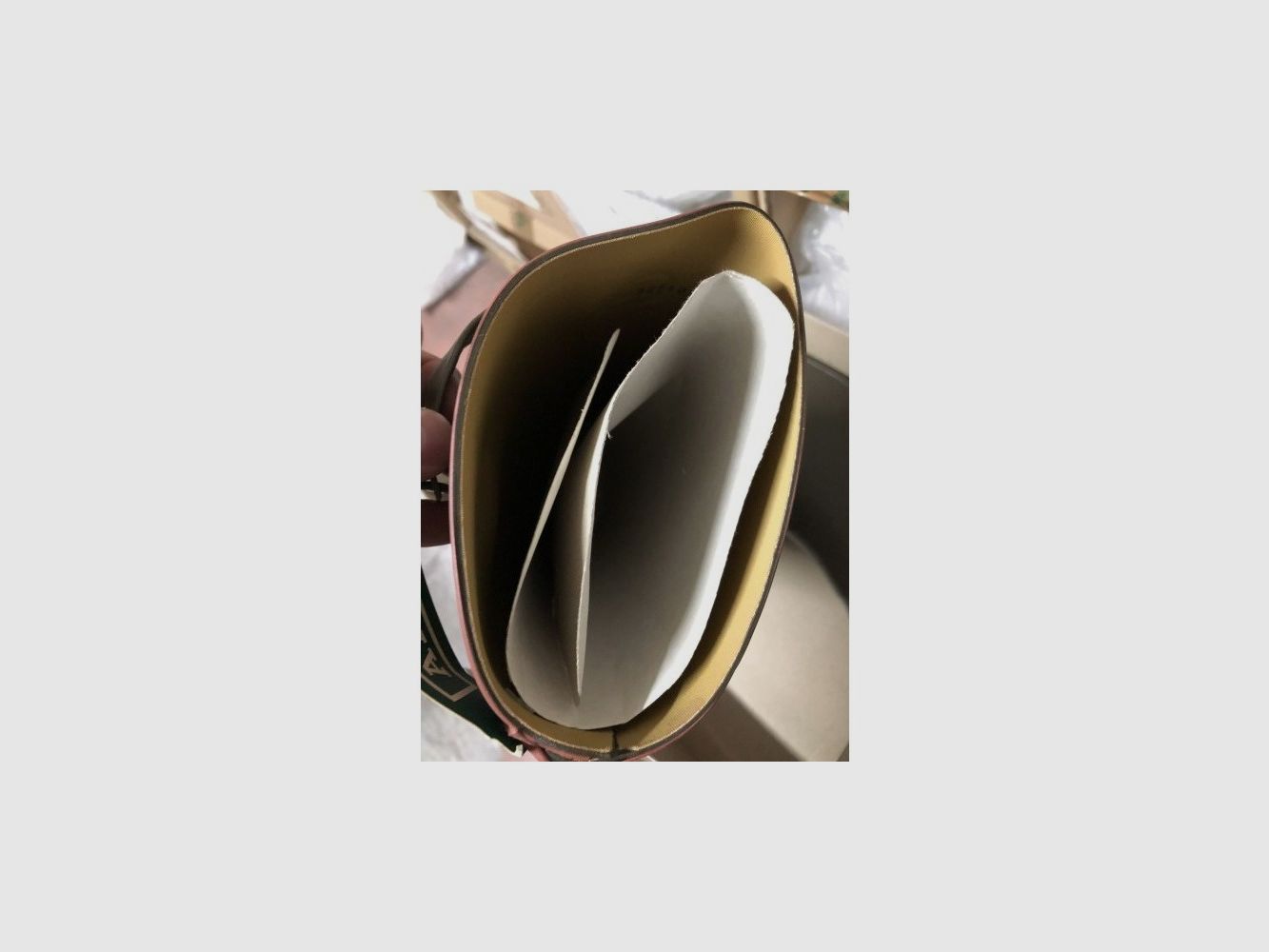 Aigle benyl grip, image 2 sur 2