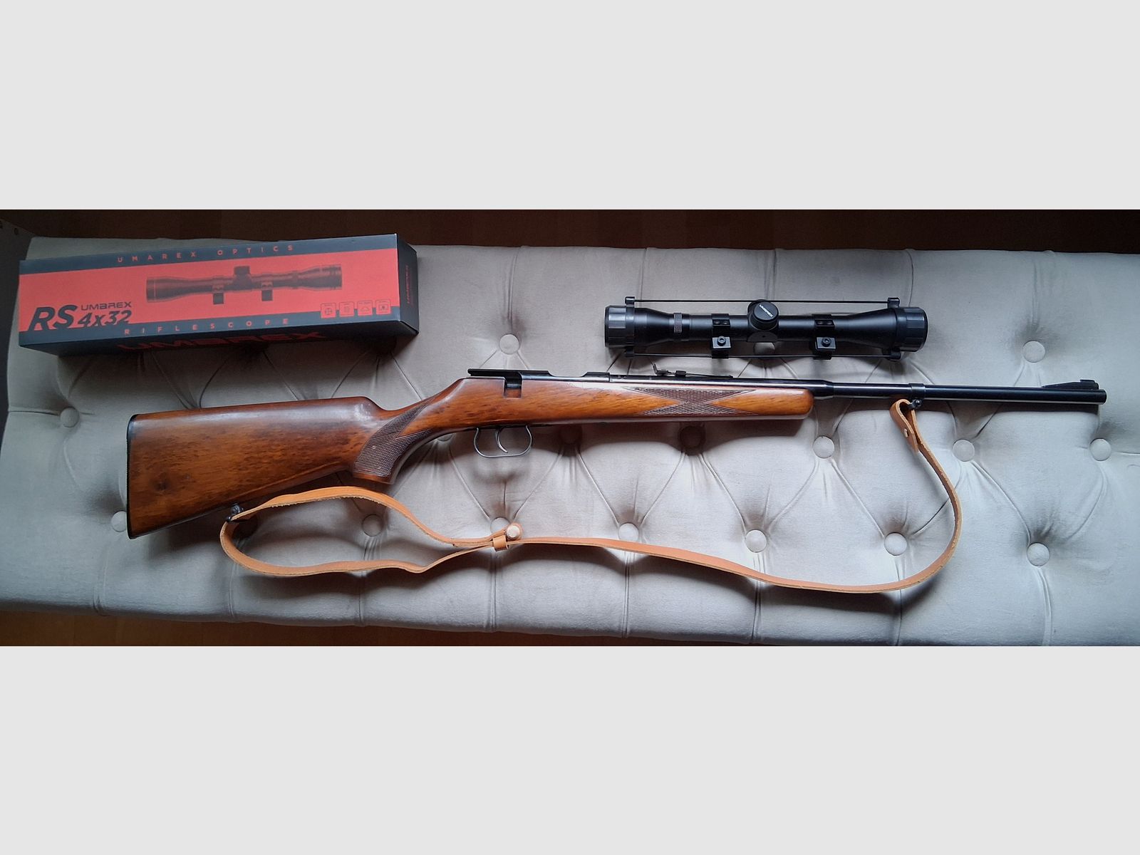 H.Schmidt KG Oggenhausen carabina a colpo singolo 4mmRand lungo con PTB 4-69 molto rara e estremamente precisa.