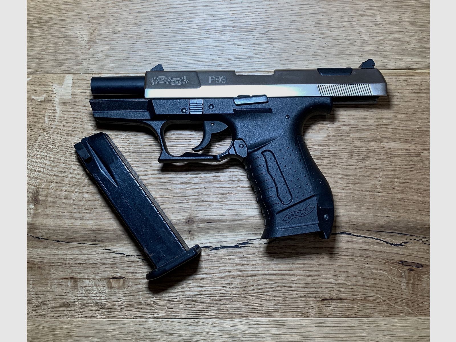 Pistolet d'alarme Walther P99 9mm P.A.K. en bicolore, Umarex