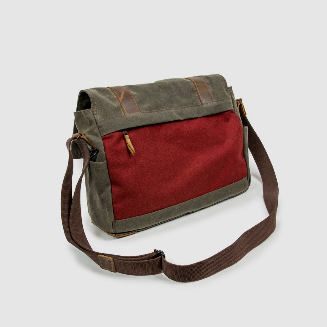 Steinkauz Umhängetasche Landeck Rot/Wax-Oliv