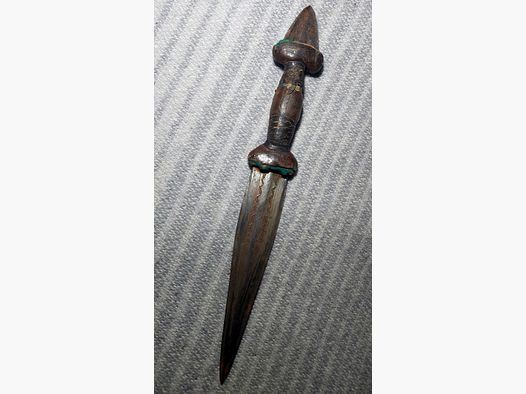 Historischer afrikanischer Dolch – ethnografisches Sammlerstück