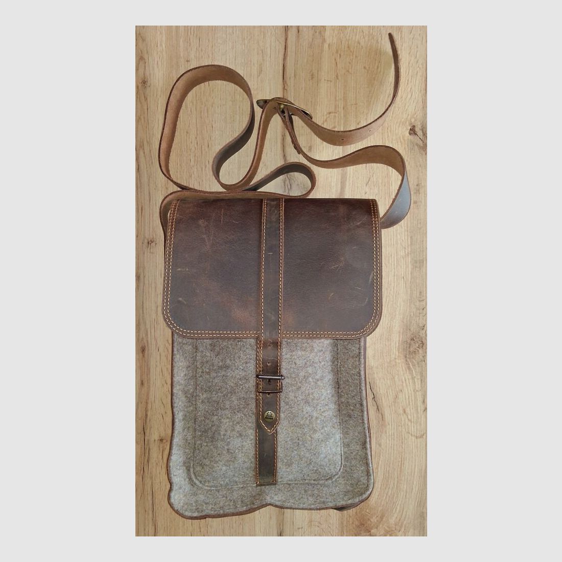 AKAH Messenger Tasche