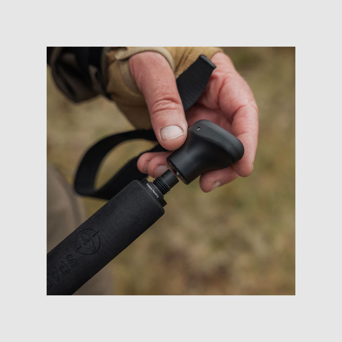 Spartan Precision Equipment Ascent Tripod™ Gen 2 Woodland mit Davros Pro Head™ und Trekkingstockgriffen