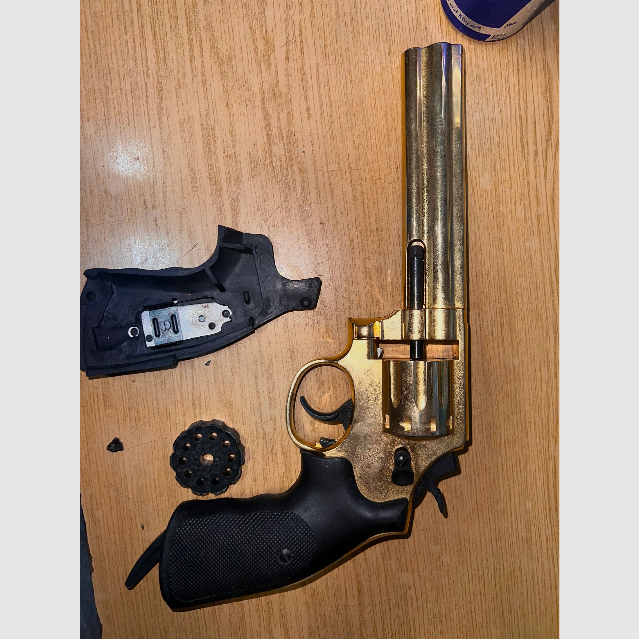 Smith & Wesson 686 - 6'' co2