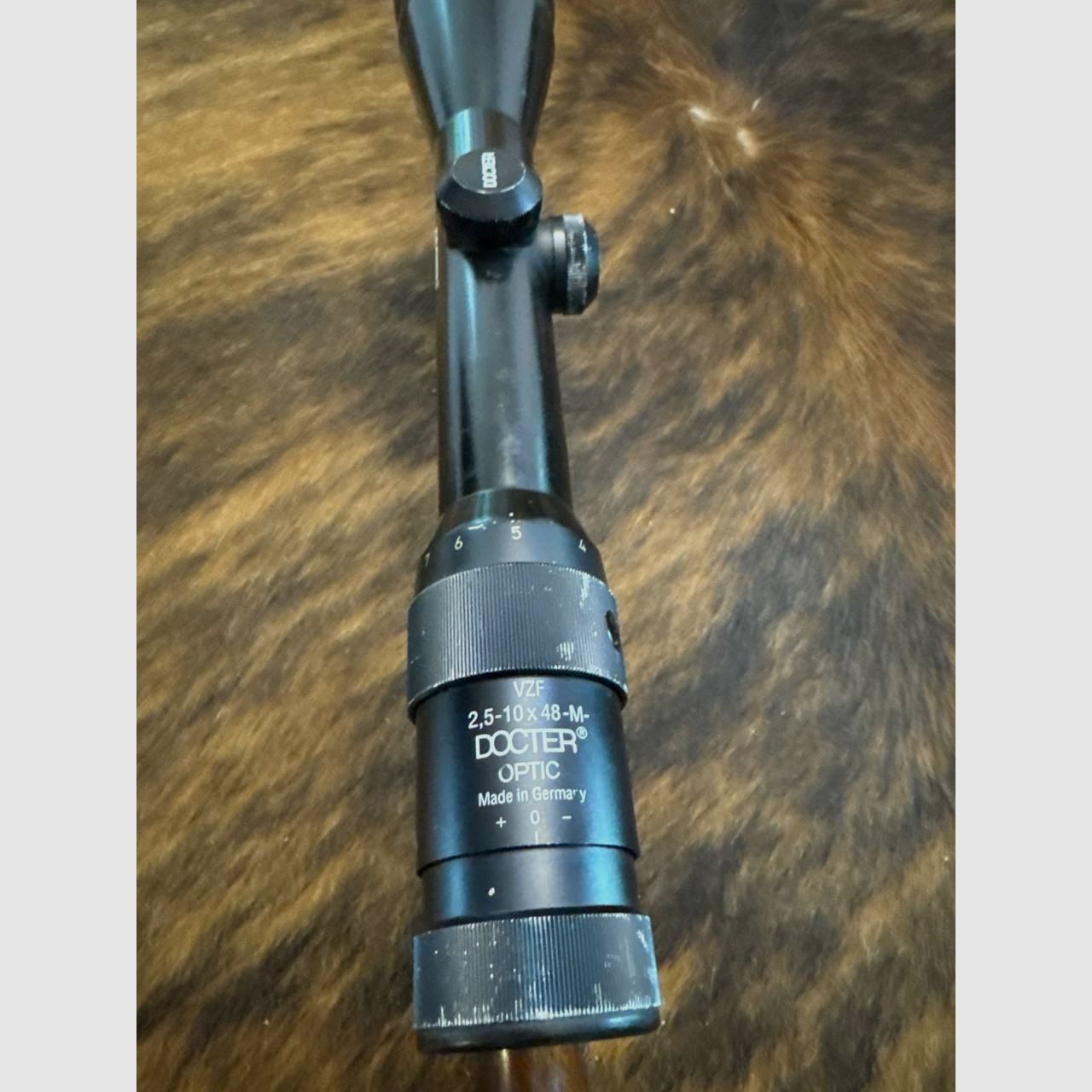 SABATTI SKL 98 DL Einzellader Kipplaufbüchse Kaliber 6,5x57R mit Zieloptik Docter 2,5-10x48, Absehen 4