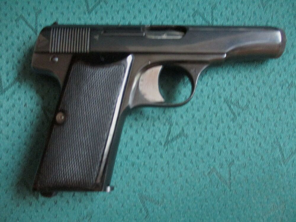 Pistola 7,65mm Kommer