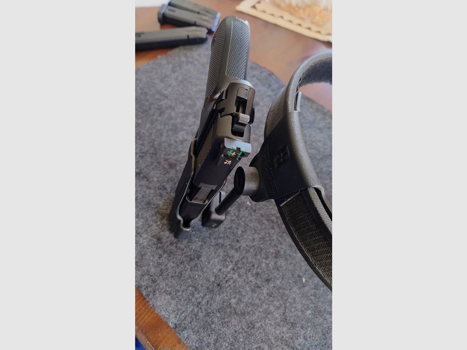SIG P226 avec accessoires complets, image 16 sur 18