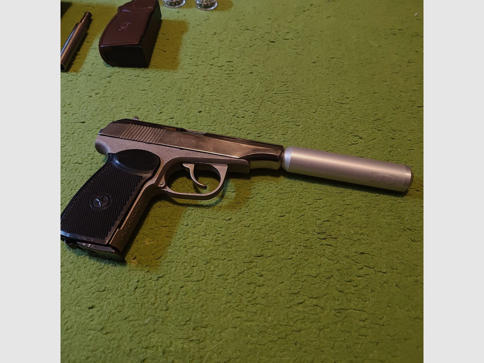 Baikal-Makarov MP-654K Made in Russia - Bruine + zwarte leren holster + 1 bus 4,5mm stalen k. suppressor.