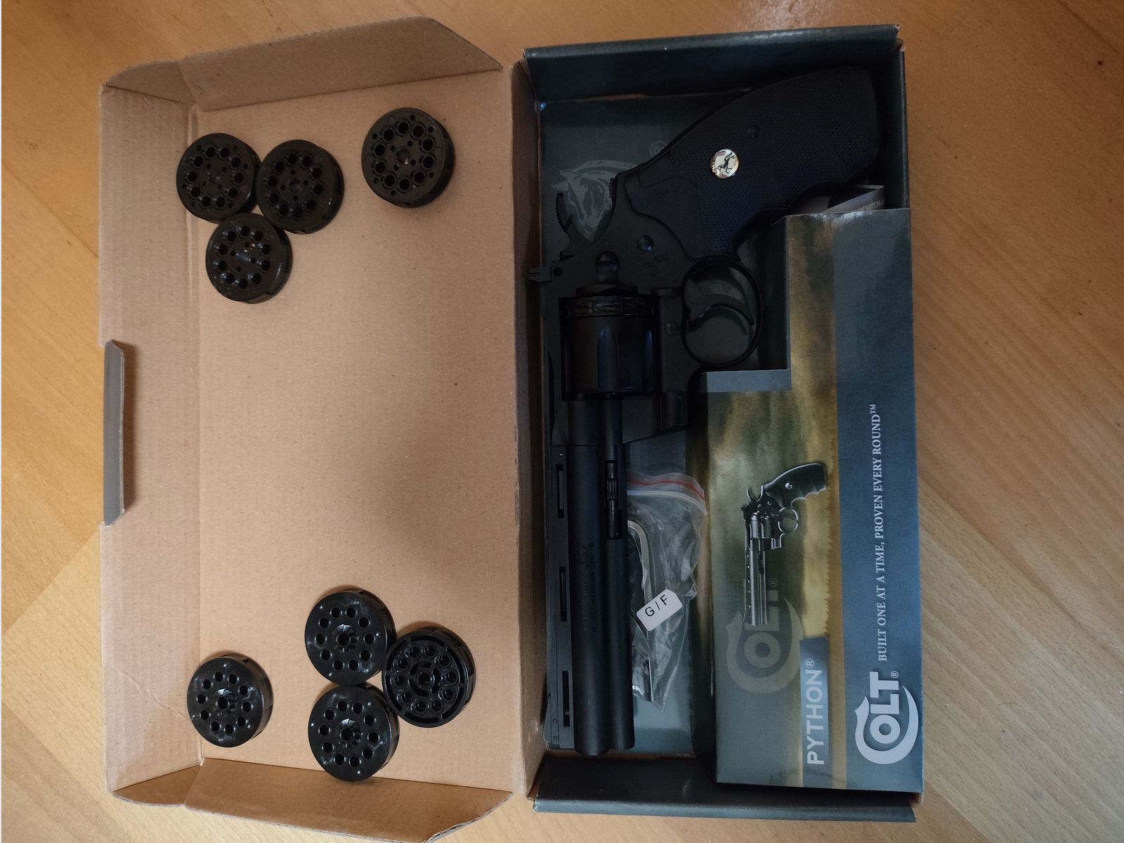 Colt Python .357 CO2 4,5 BB und Diabolo