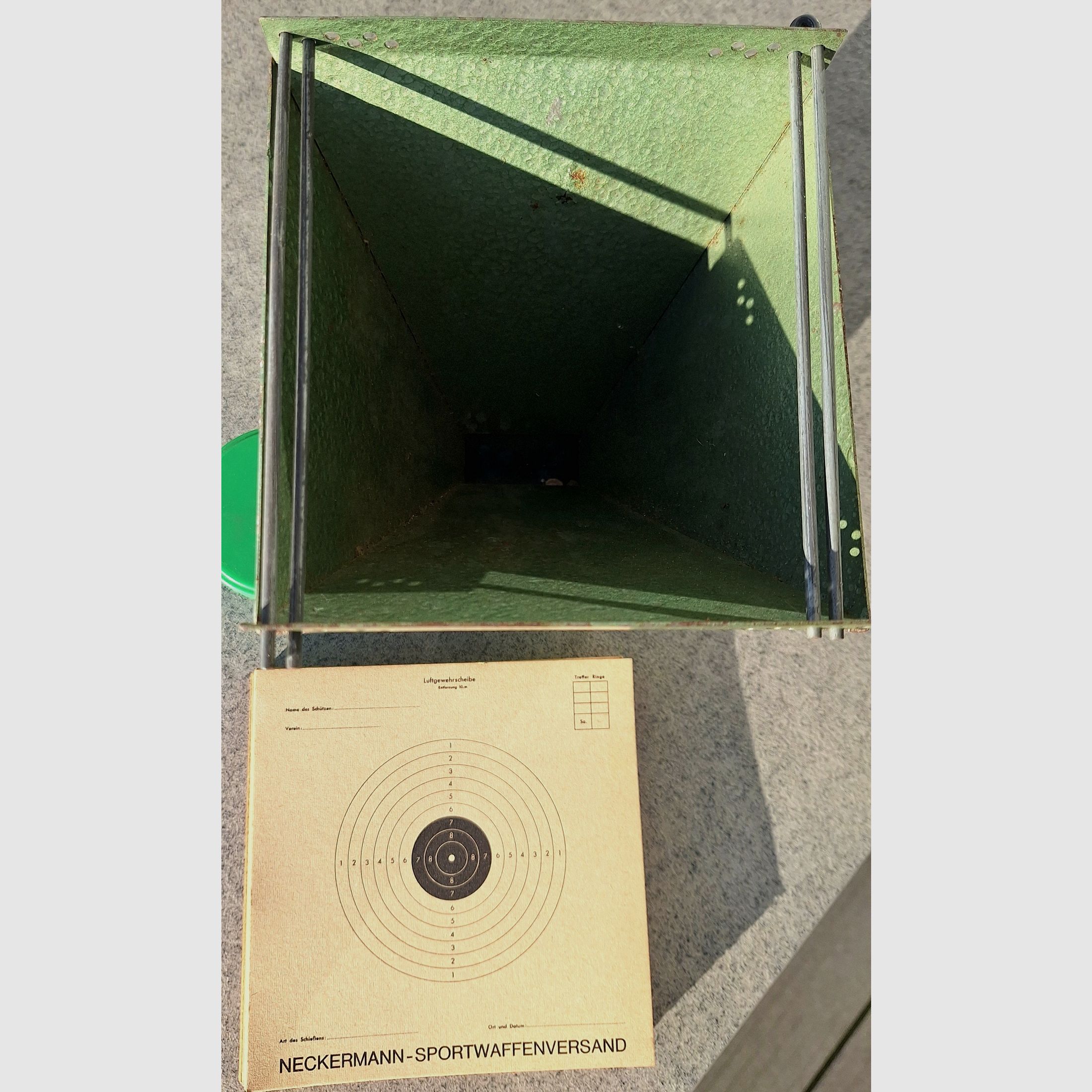 Luftpistole LP 3 EM-GE Kaliber 4,5 mm mit Kugelfang und Zubehör