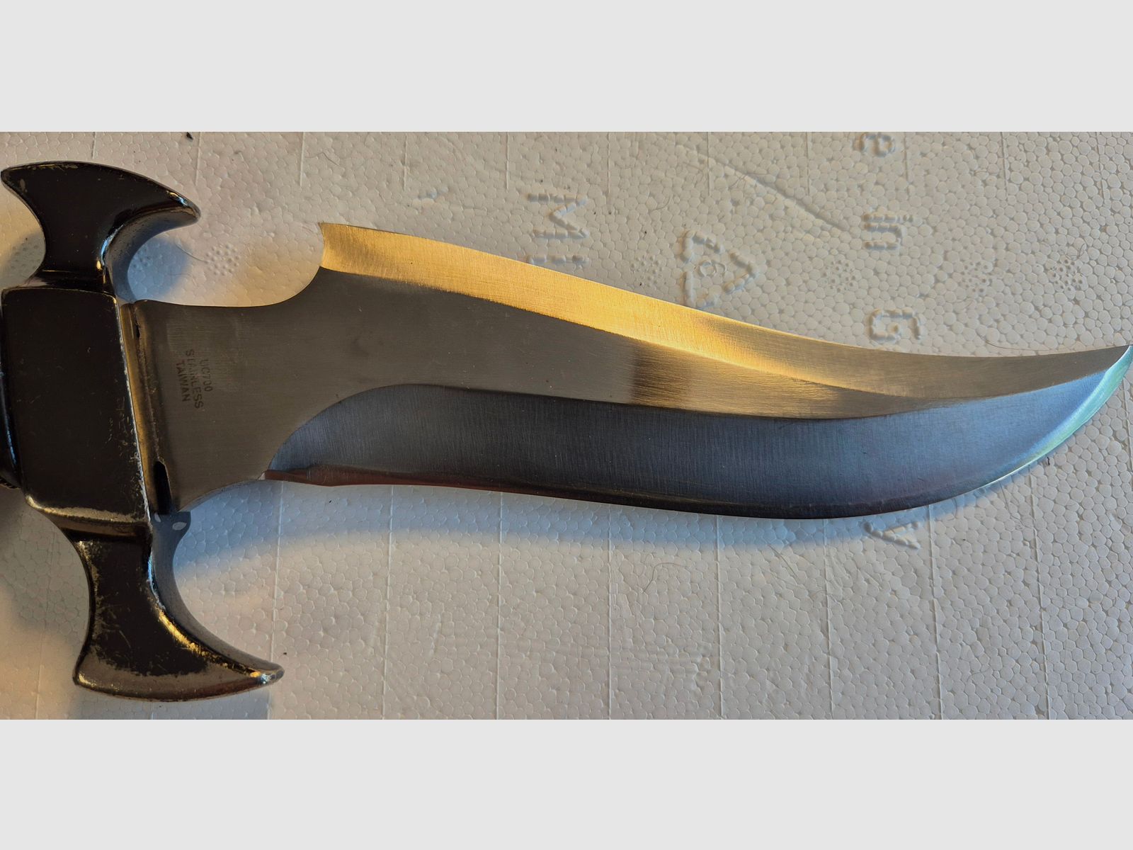 Gi Hibben Raven UC700 Fantasy Fighter Custom Design Messer
