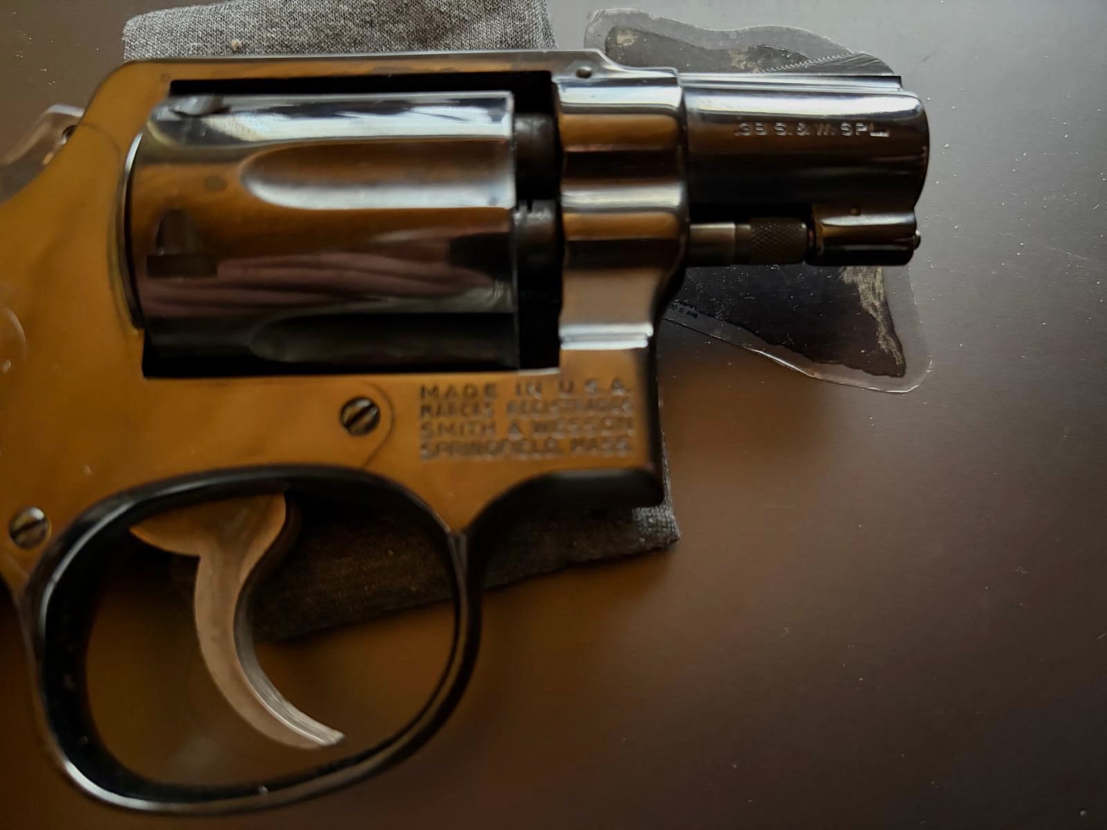 S&W / Smith & Wesson 10-5 2“ Revolver im Kaliber .38 SP & Holster