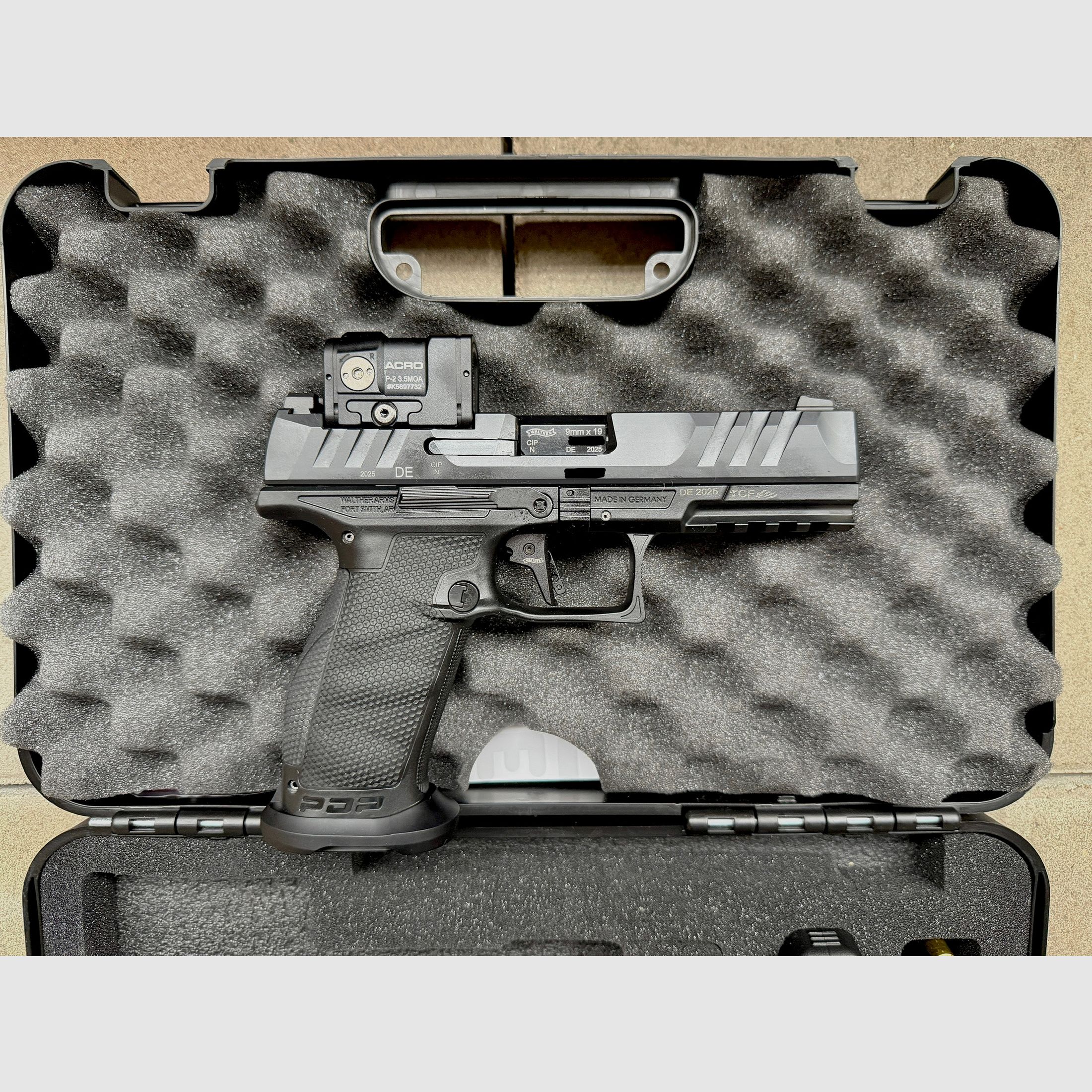 Walther Pistole PDP Full Size 4,5" Professional mit Aimpoint Acro