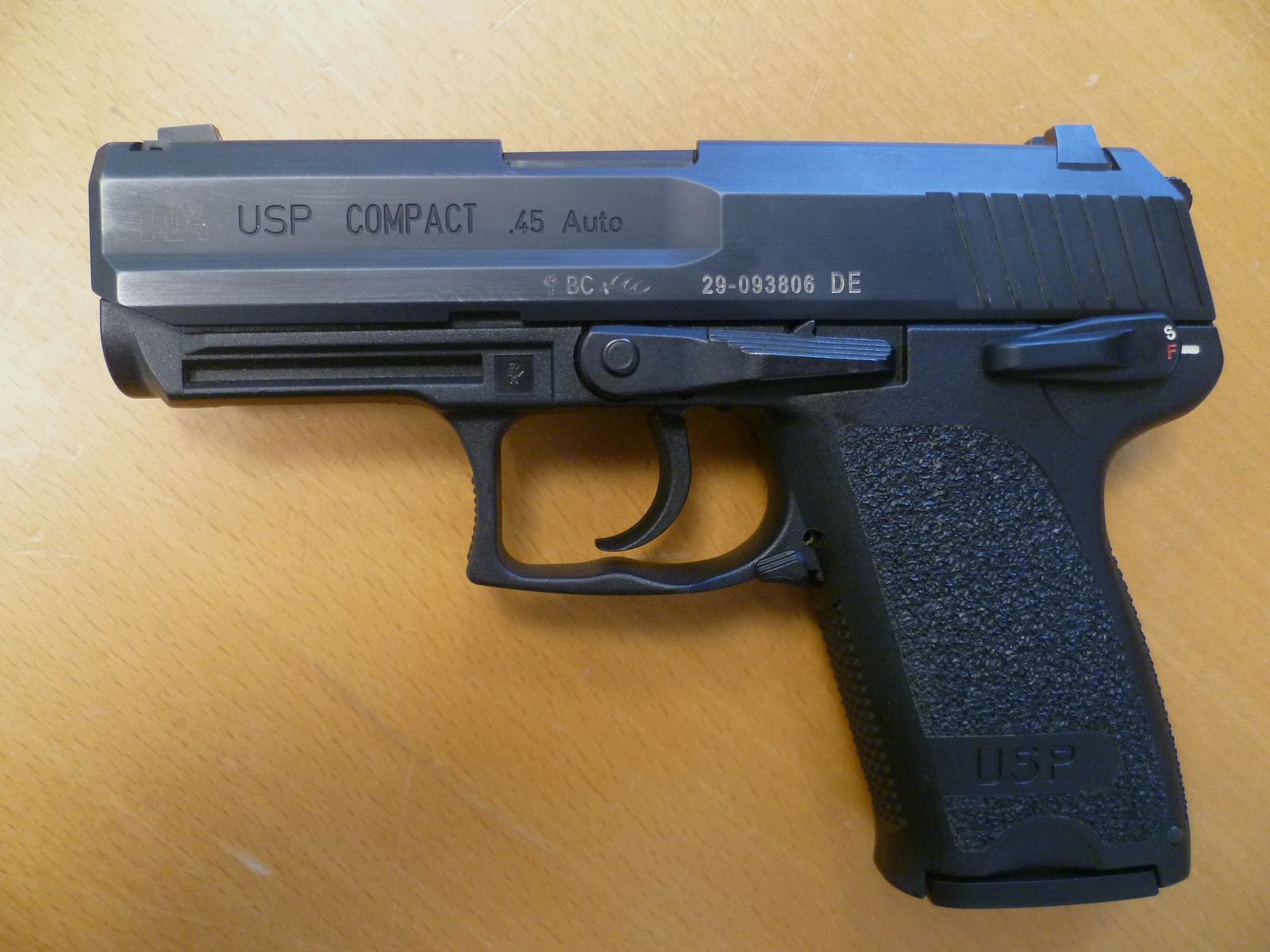 Pistole Heckler & Koch USP Compact .45 Auto