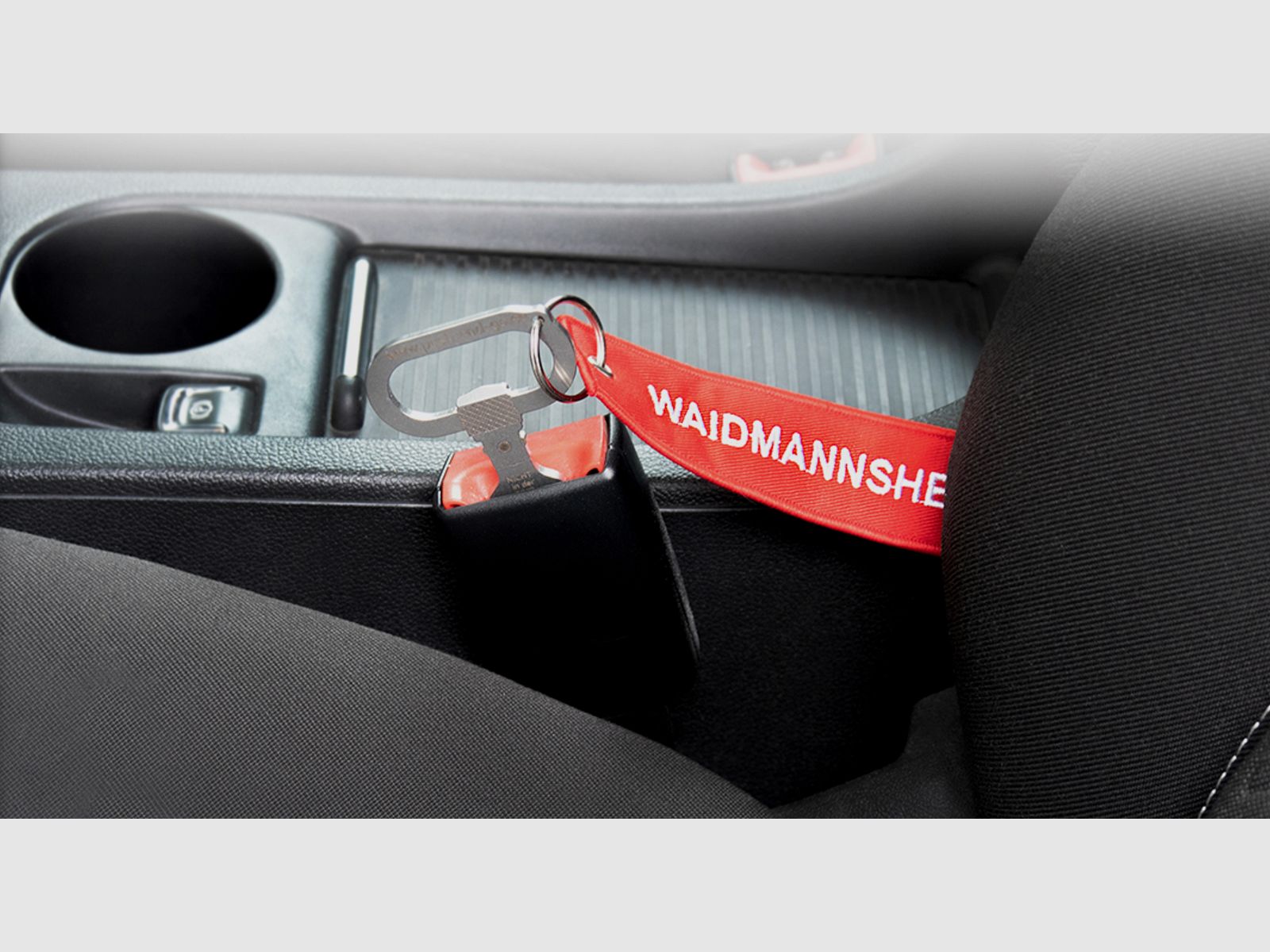 HALDER 22330.0981 Push & Go seat belt buckle adapter with warning flag